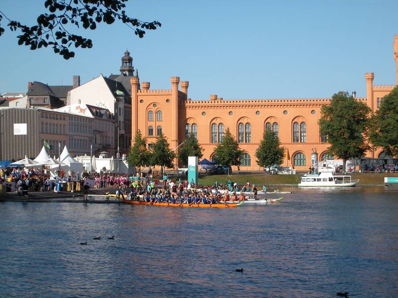 Im Rückspiegel: Die 23.offenen Drachenboot-Schülermeisterschaften in Schwerin