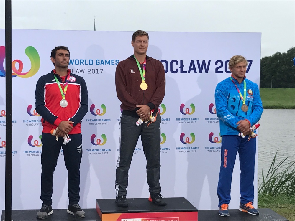 Goldene Wasserskier für Bojan