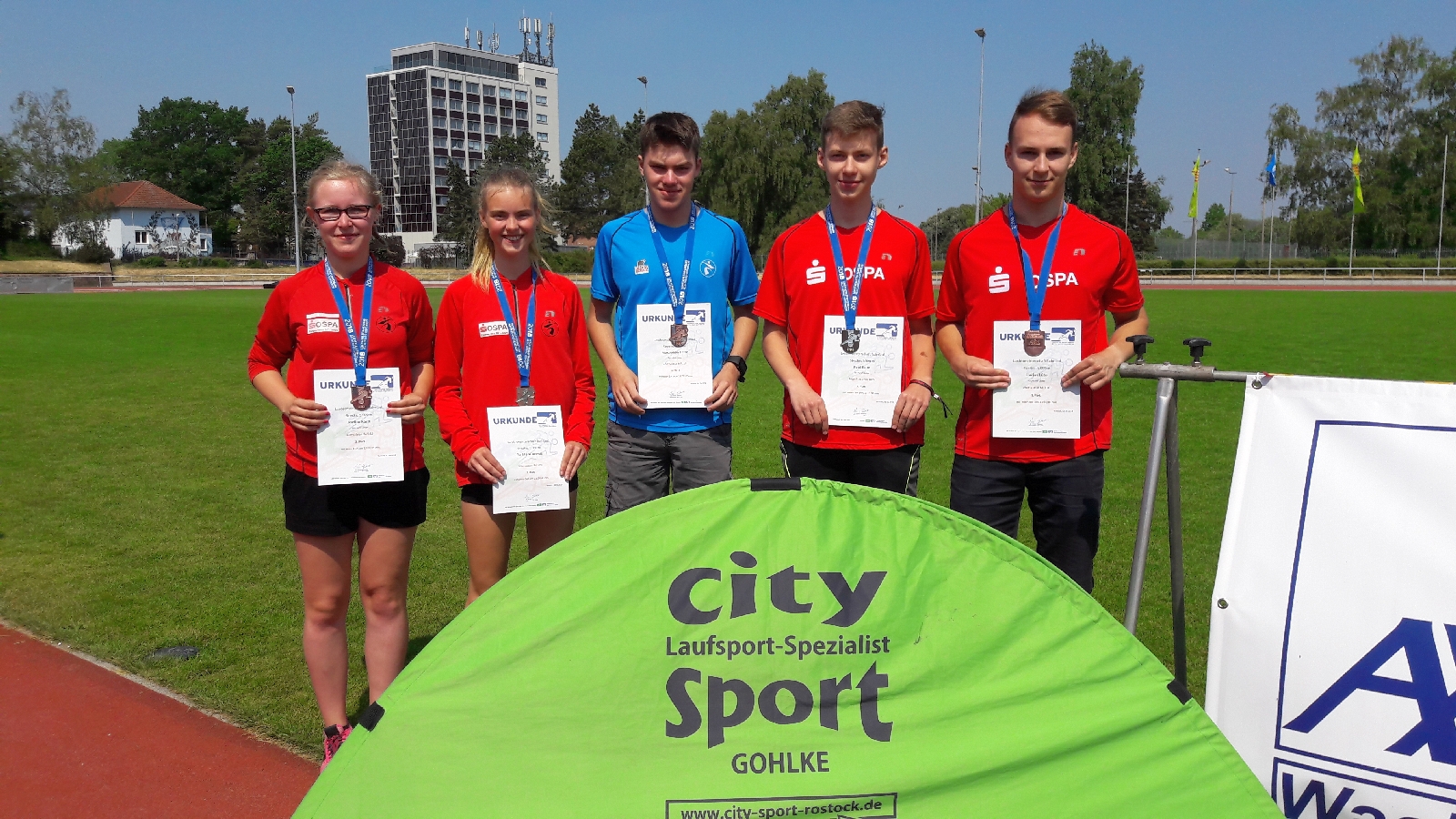 Laager Laufsportler mit Medaillenflut bei Landestitelkämpfen