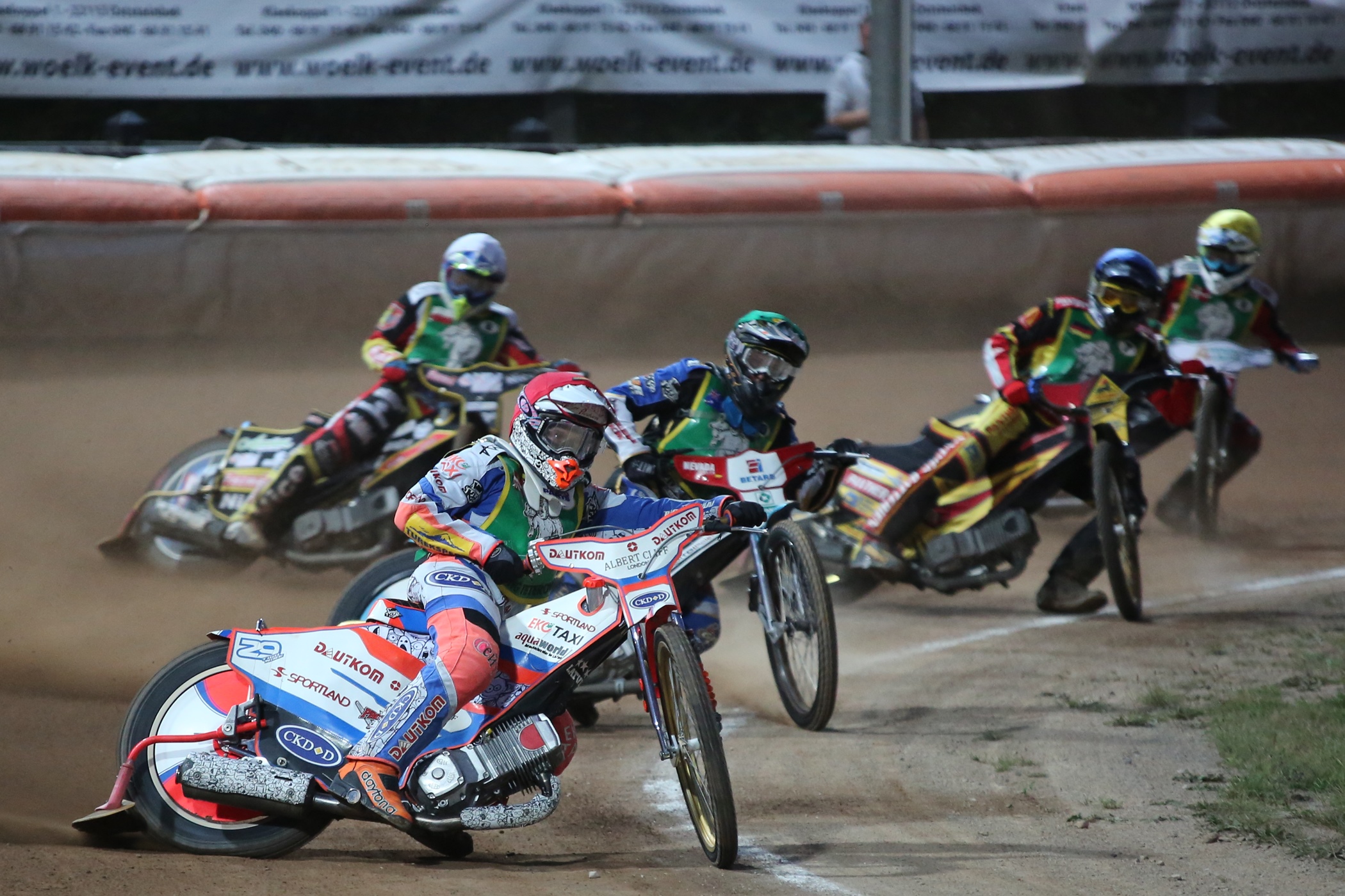 Speedwayfahrer aus 12 Nationen kämpfen in Teterow um den Schildbürgerpokal