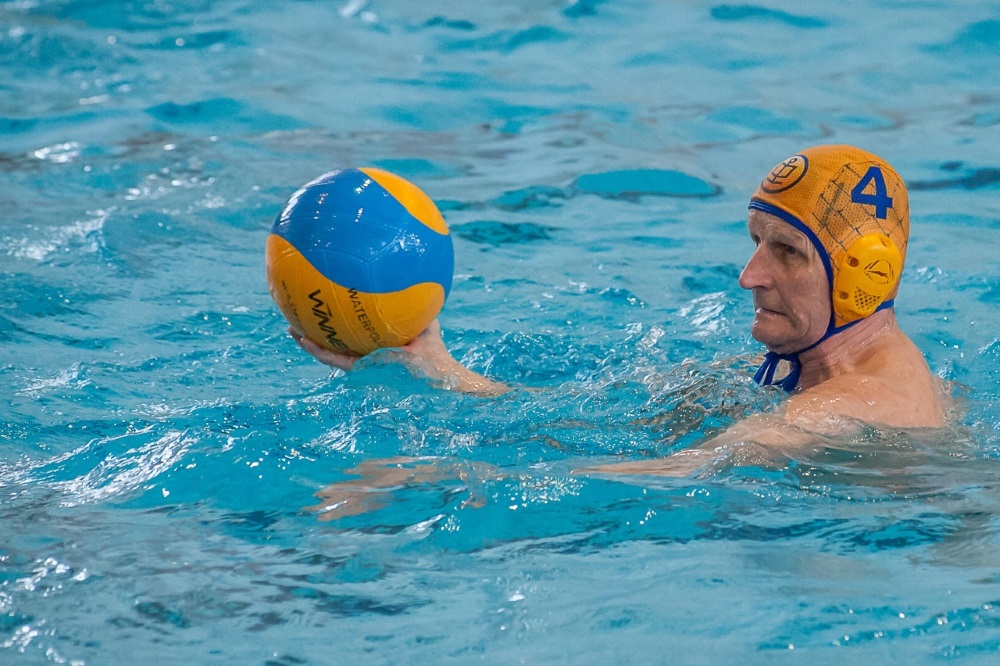 „Wer einmal Wasserball spielte, bleibt immer dabei…“