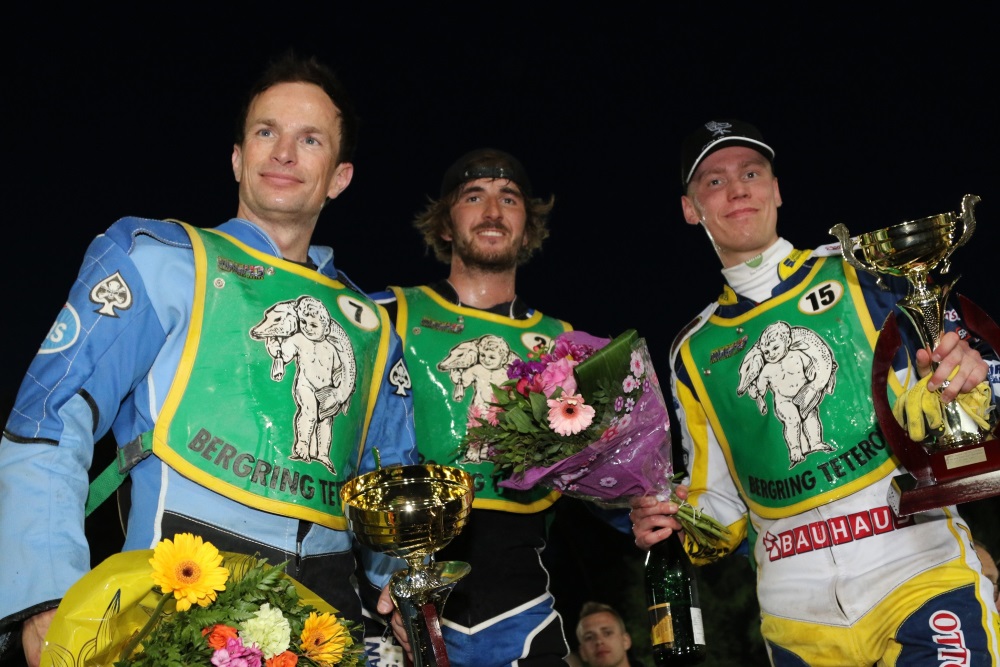 Auerhahn fliegt erstmals nach England