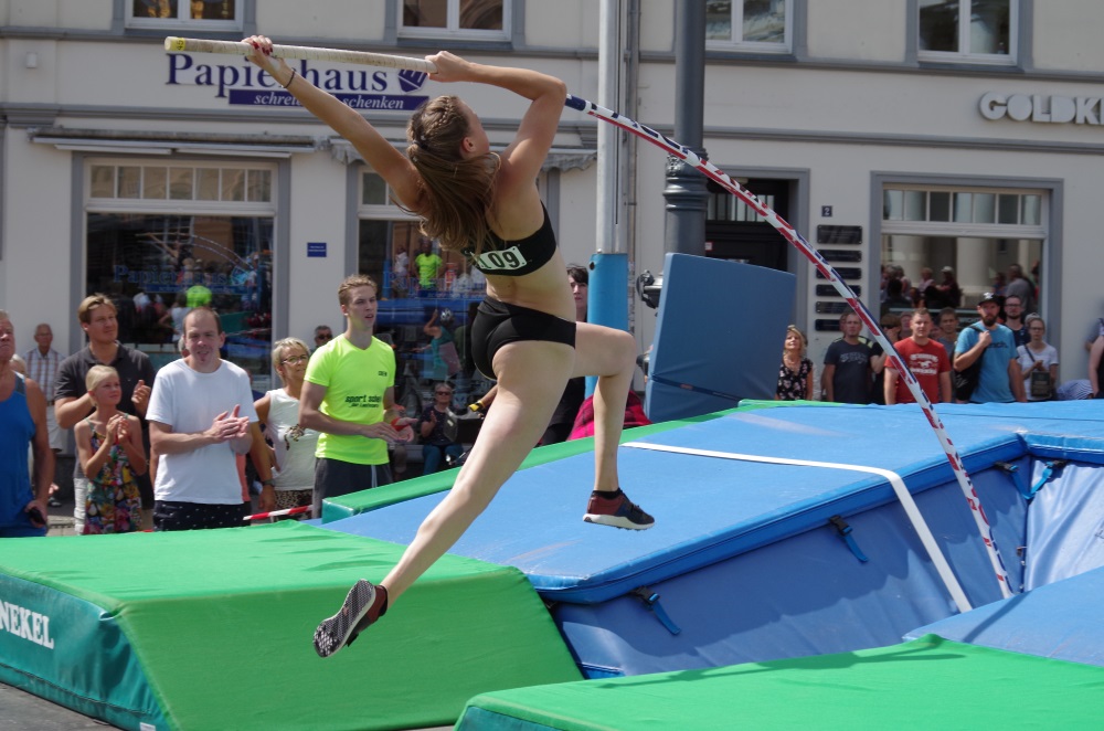 Schwerin fliegt! Stabhochsprungmeeting vor imposanter Kulisse