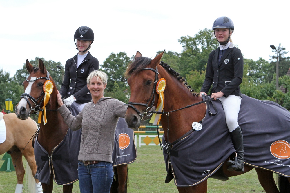 Betty Bünning & Emma Wiktor Siegerinnen im Fördervereinscup