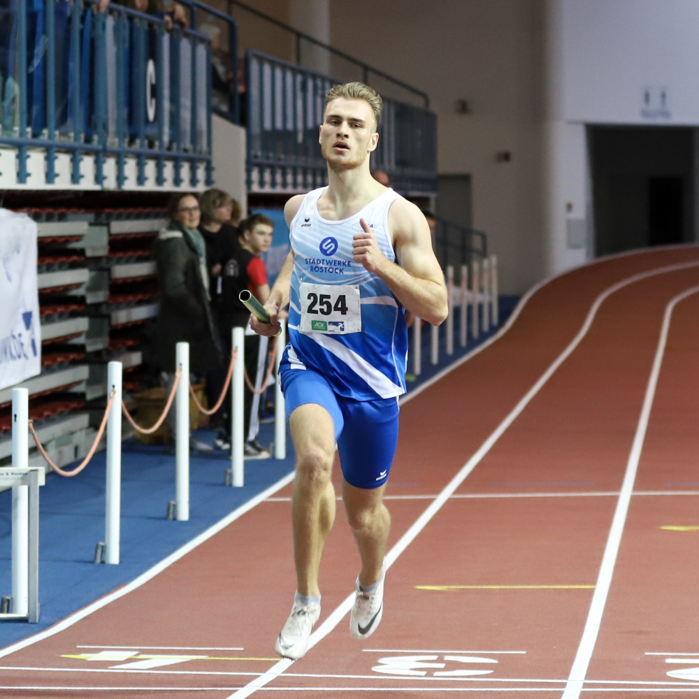 Magnus Buchwald und Pauline Richter glänzen mit Dreifachgold
