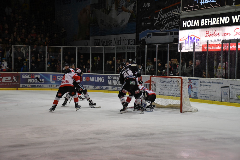 Piranhas auf Fuchsjagd in Pre–Playoffs