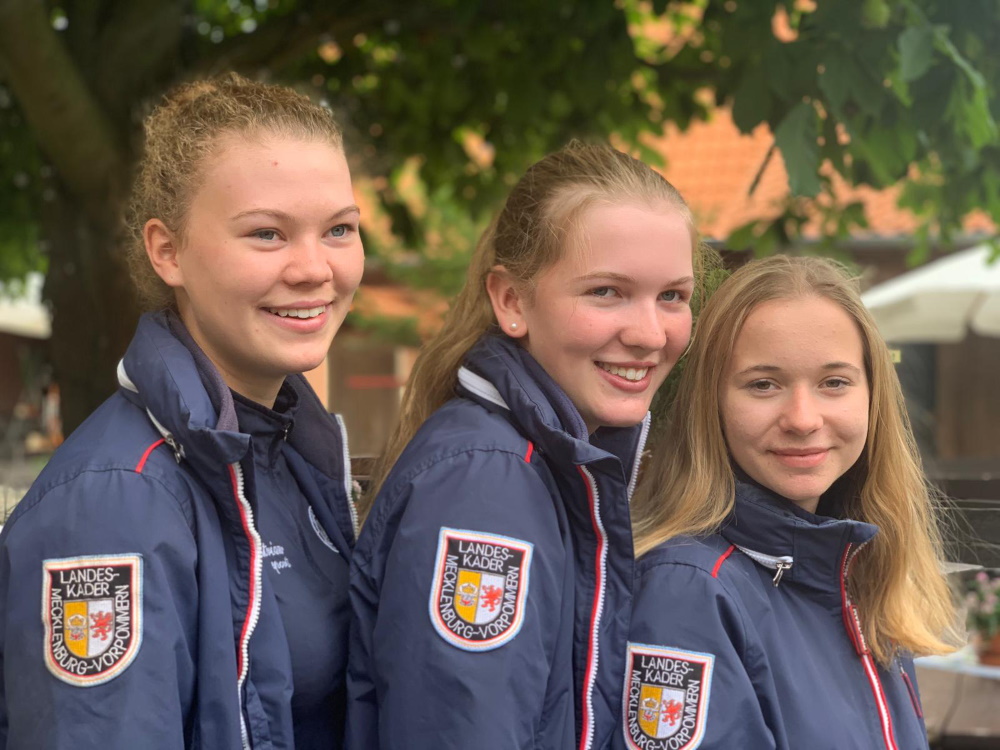 MV-Dressurdamen beim Sommerlehrgang Albedyll