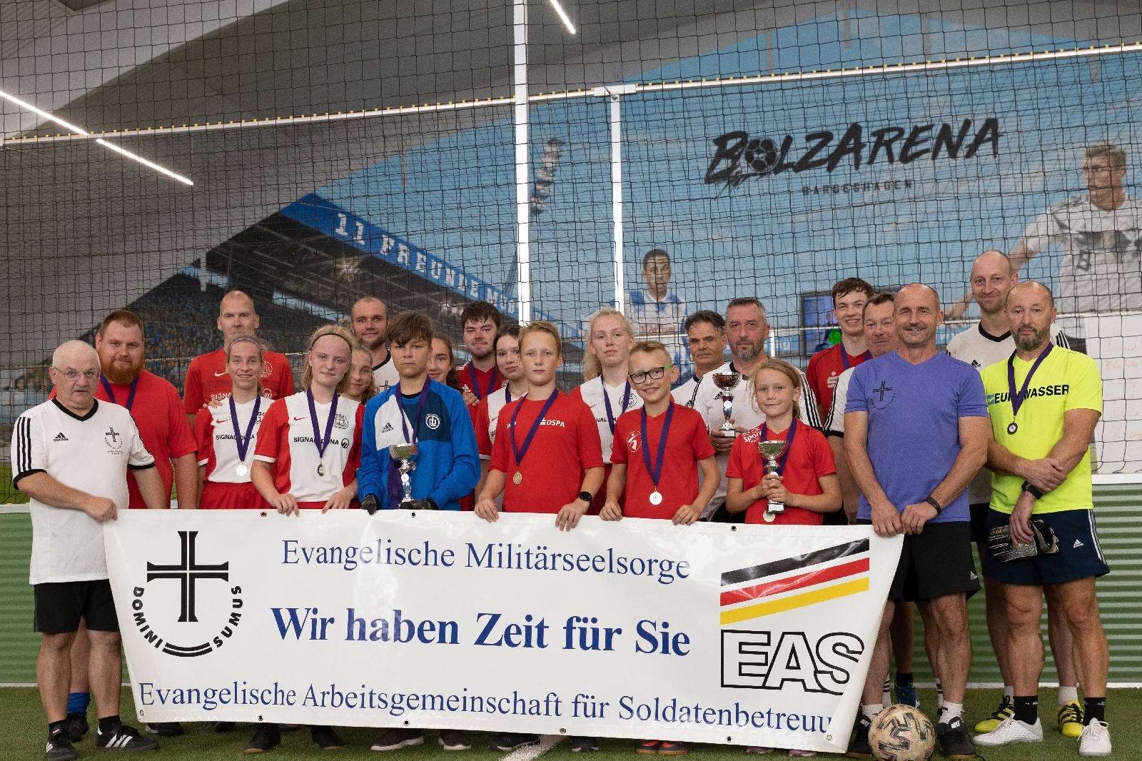 Die Militärseelsorge bat zum Familienfußballtag in die Bolzarena