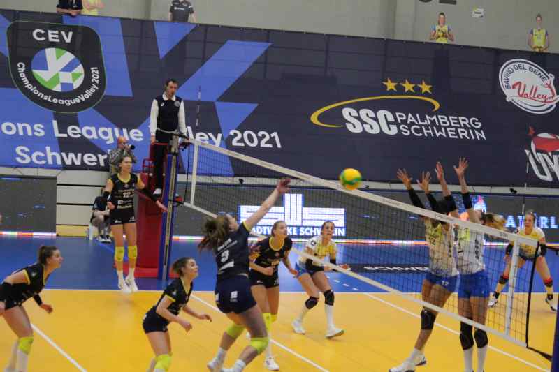 SSC schlägt in der Champions League Rzeszow mit 3:2