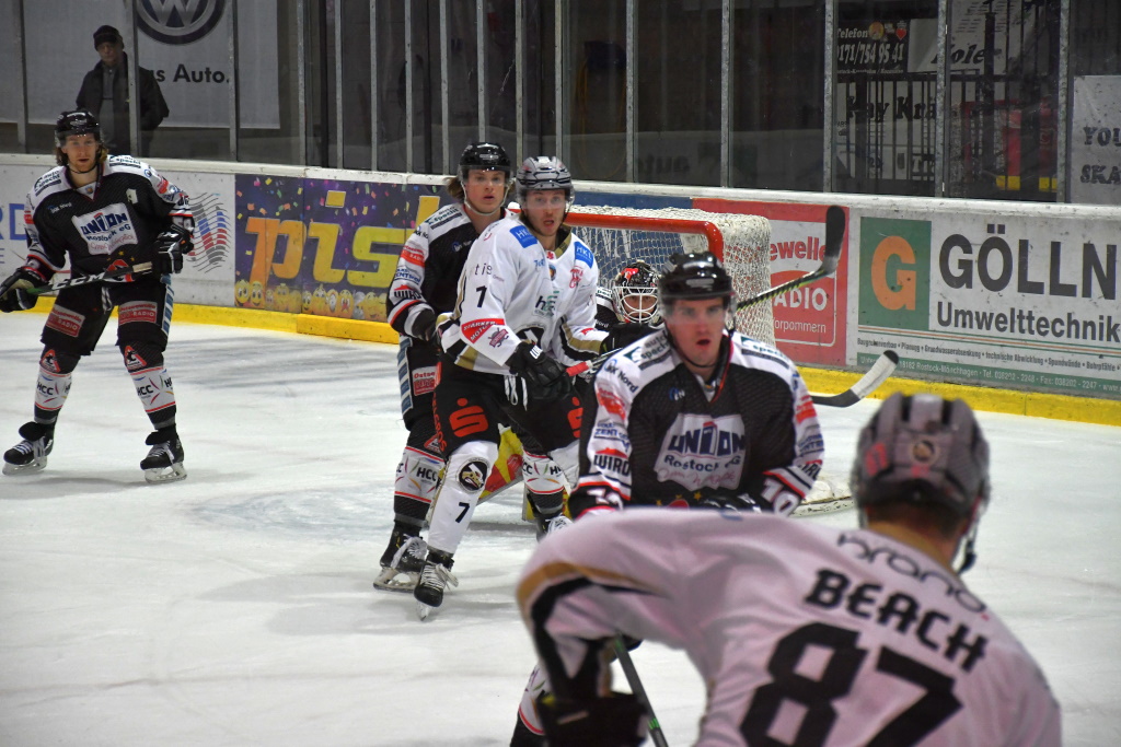 Rostock Piranhas treffen auf Scorpions und Dragons