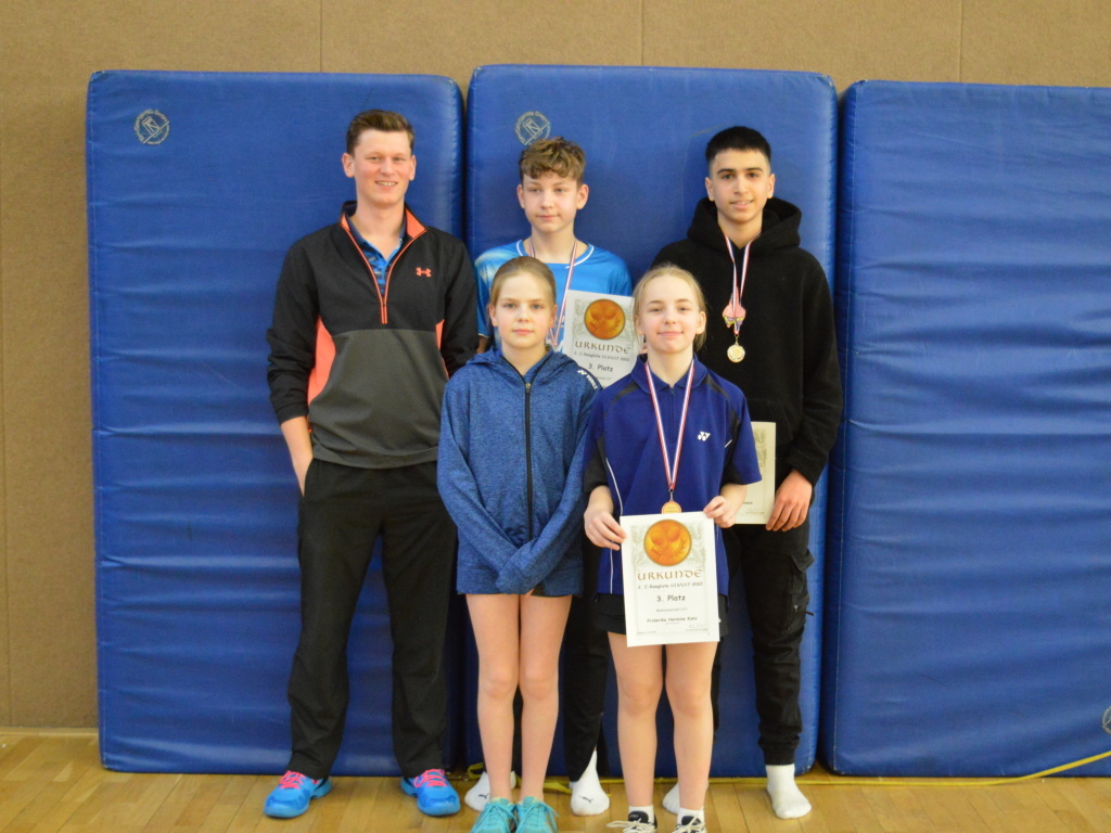 1 x Silber, 2 x Bronze fĂŒr Schweriner Badmintonjugend