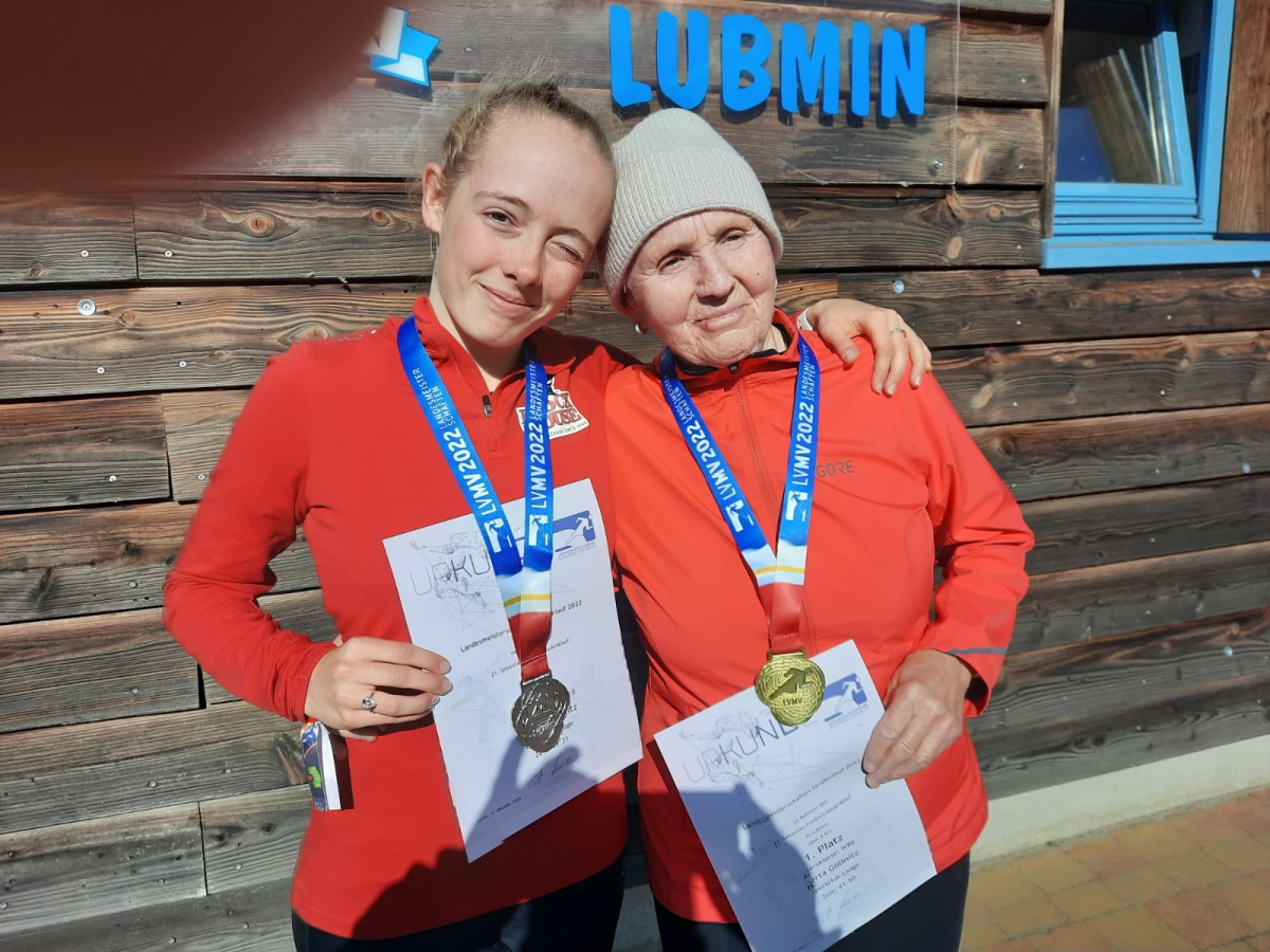 Wenn die Oma mit der Enkelin joggen geht