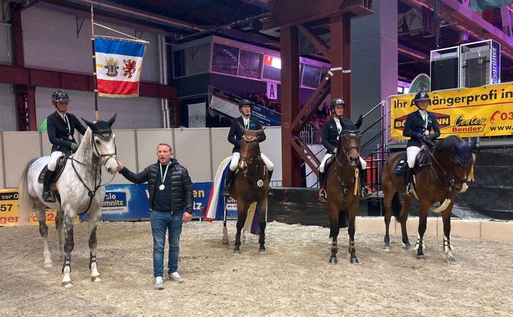 2. Platz im Mannschaftsspringen für Team MV