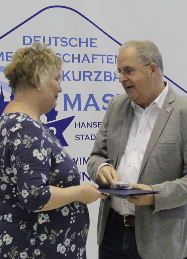 Geschäftsführerin des Landesschwimmverbandes geehrt