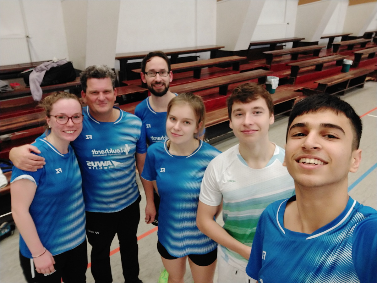 460 km Fahrt für 75 Minuten Badminton