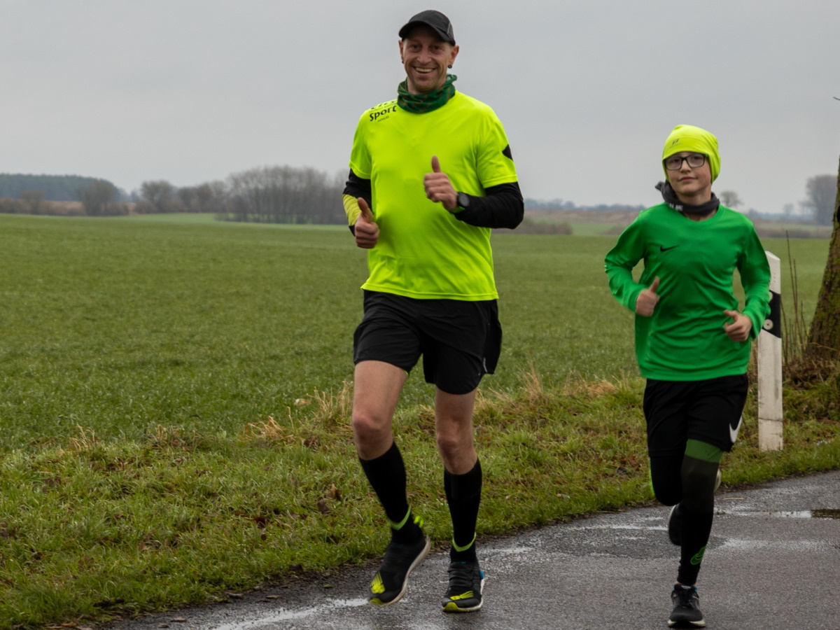 Lichterpaarlauf auf der Recknitzkampfbahn