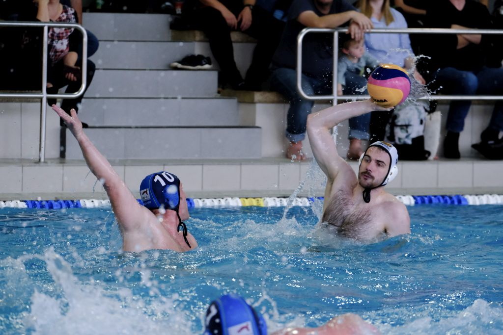 Wasserballer am Samstag beim Titelfavoriten Laatzen gefordert