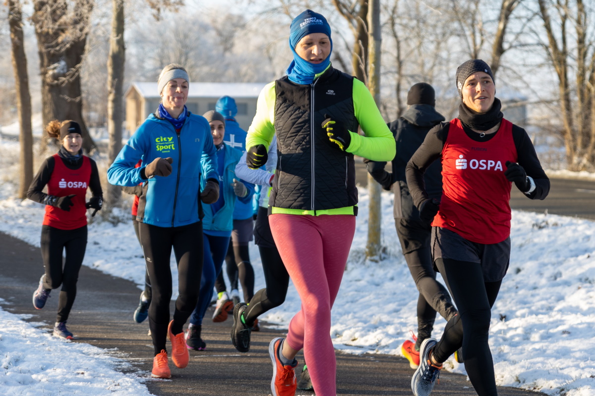 Stadtlauf bei Eis und Schnee