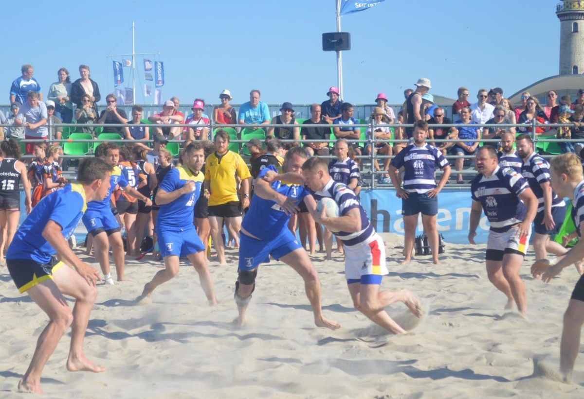 Packender Sport und beste Unterhaltung beim Beachrugby-Spektakel