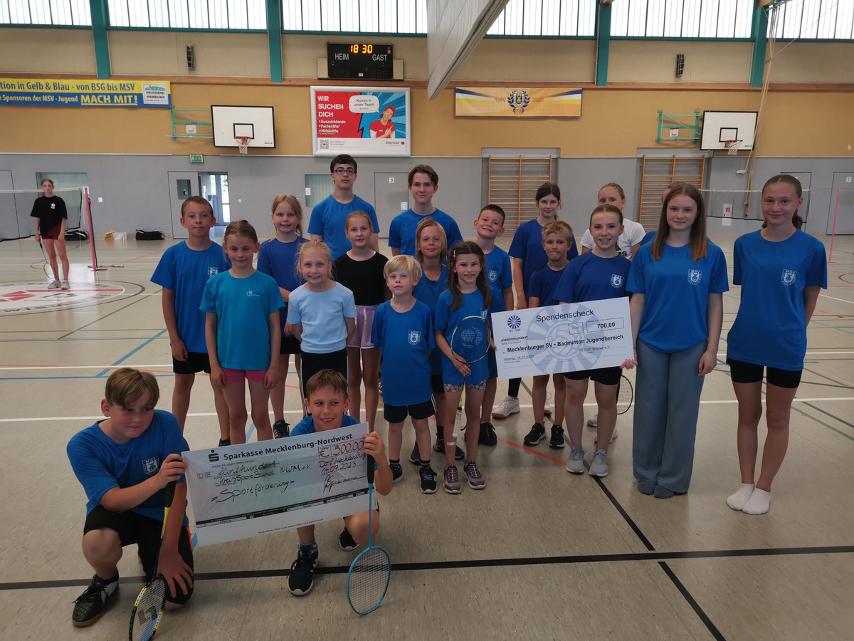 Saisonabschluss mit Überraschung für Badminton-Jugend