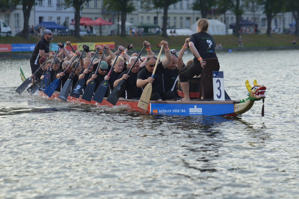 Parchimer entführen den Pokal der Stadtwerke Schwerin