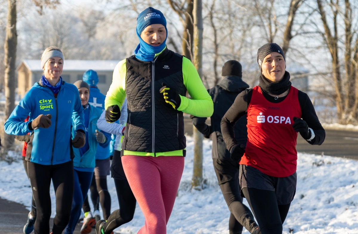 Laager Läufer bitten zur zügigen Stadtführung