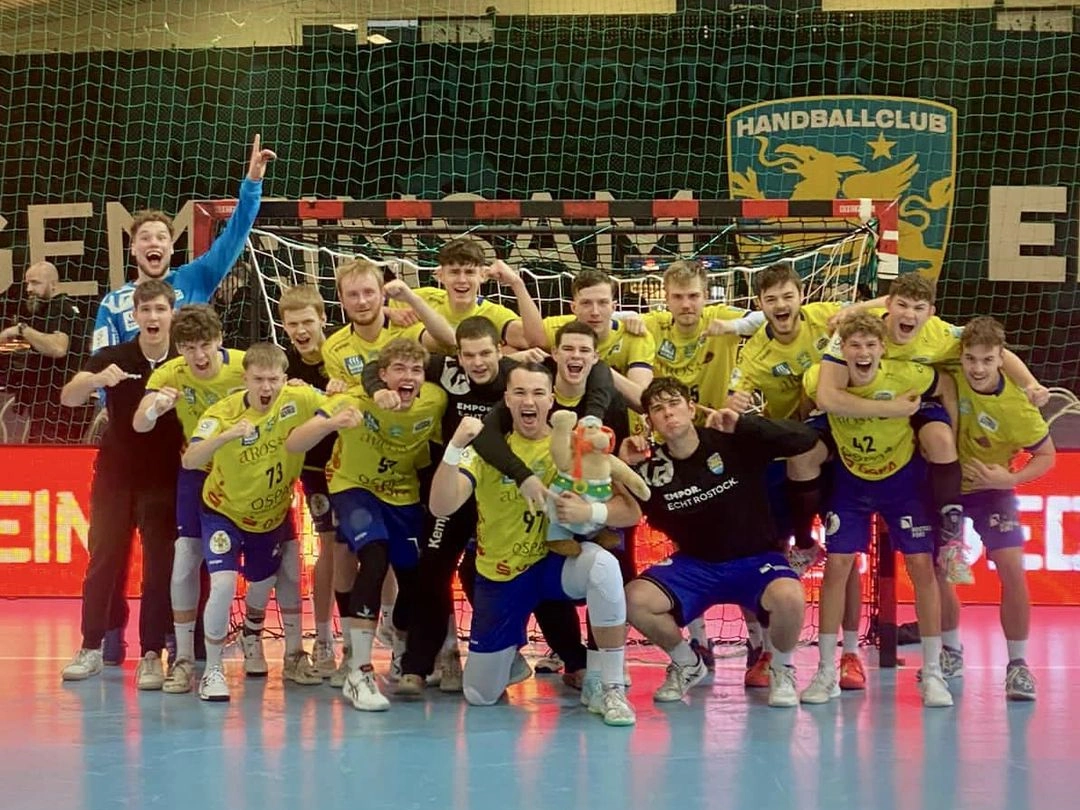 Empors A-Jugend greift nach dem Meistertitel – Verein startet Spendenaktion 