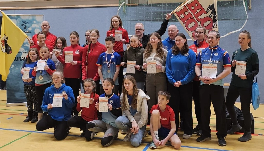 Deutsches Sportabzeichen an engagierte Clubmitglieder verliehen