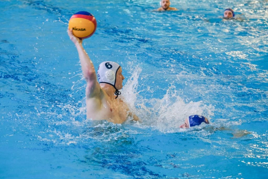 Wasserballer in Hamburg unter Zugzwang