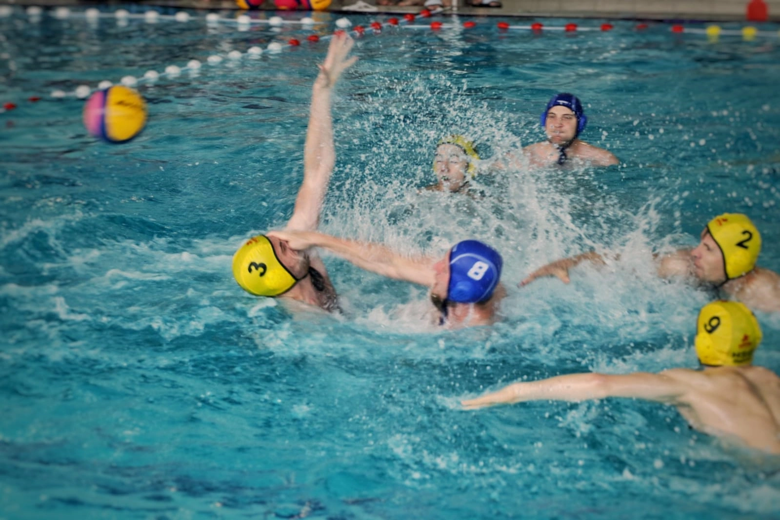 Warnemünde mit Heimspieltriumph in hitzigem Duell