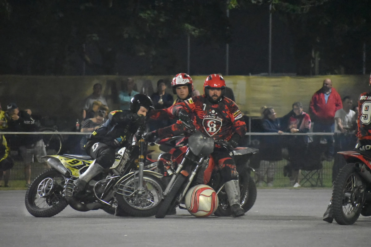 Spannende Auftaktbegegnungen in Play-Off und Platzierungsrunde