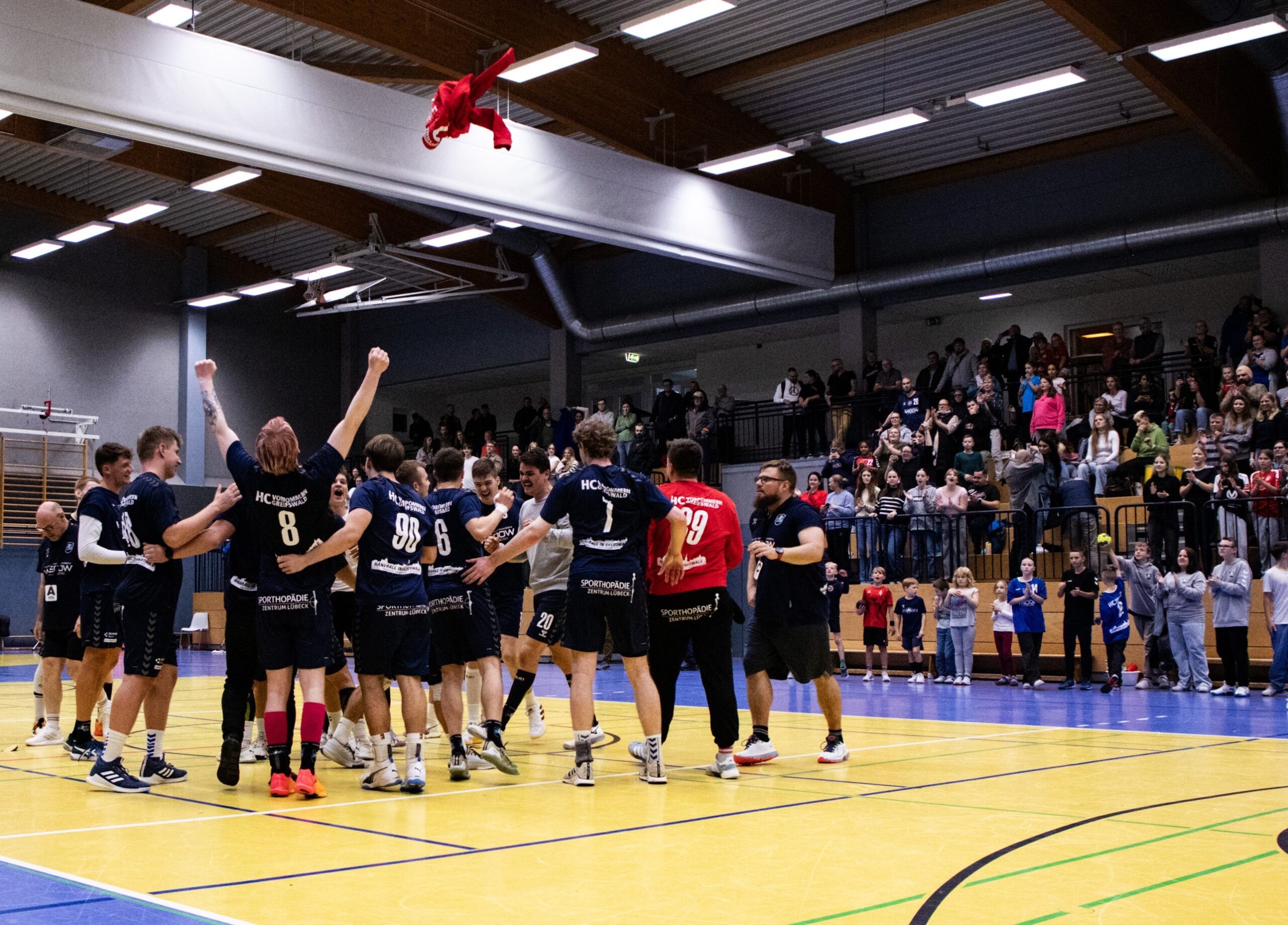 Angus Kuhn wirft Greifswalder Handballer zum Sieg