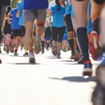 Langstreckenläufer auf der Straße.