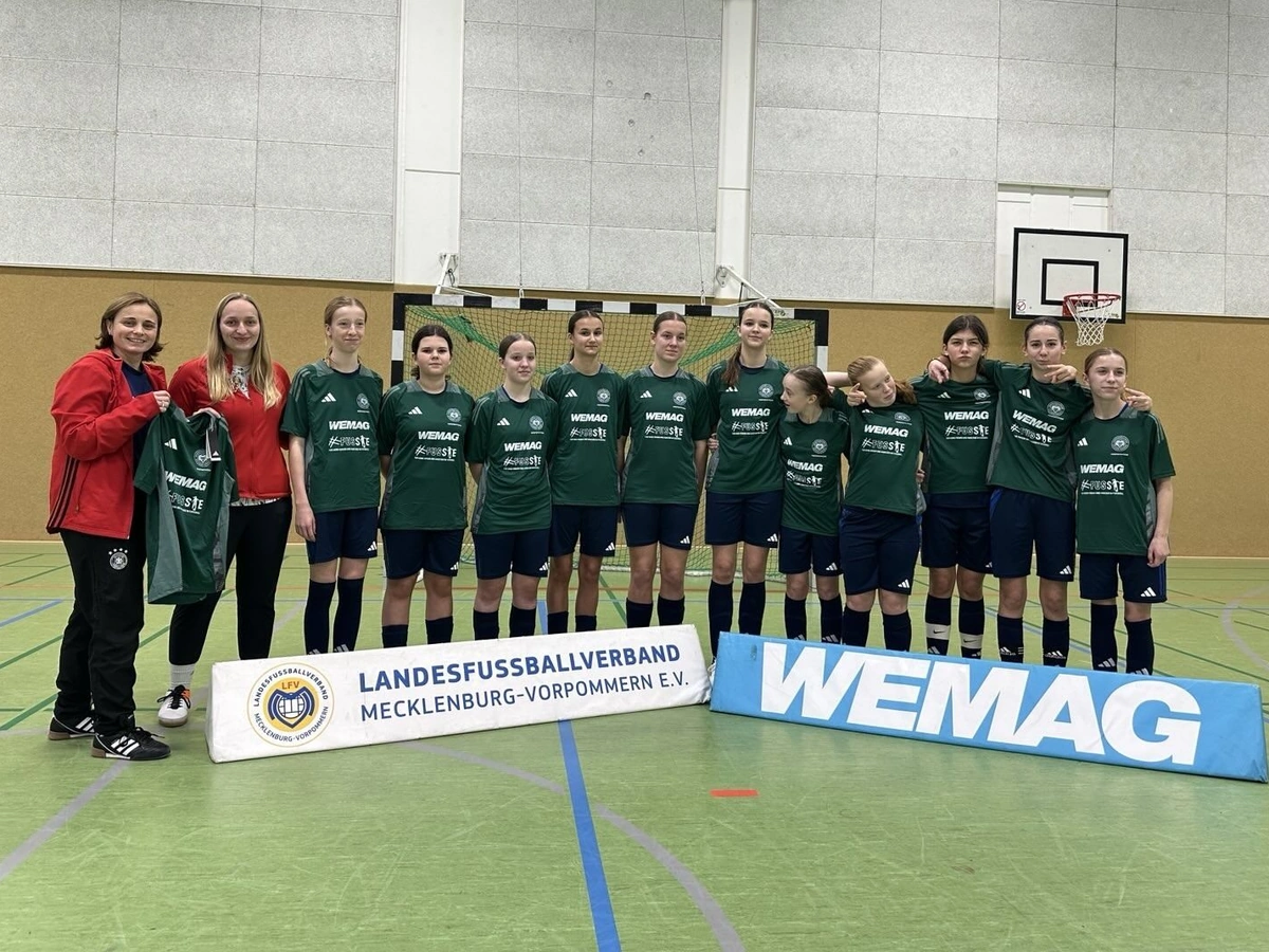 WEMAG unterstützt Mädchenfußball-Projekt des LFV