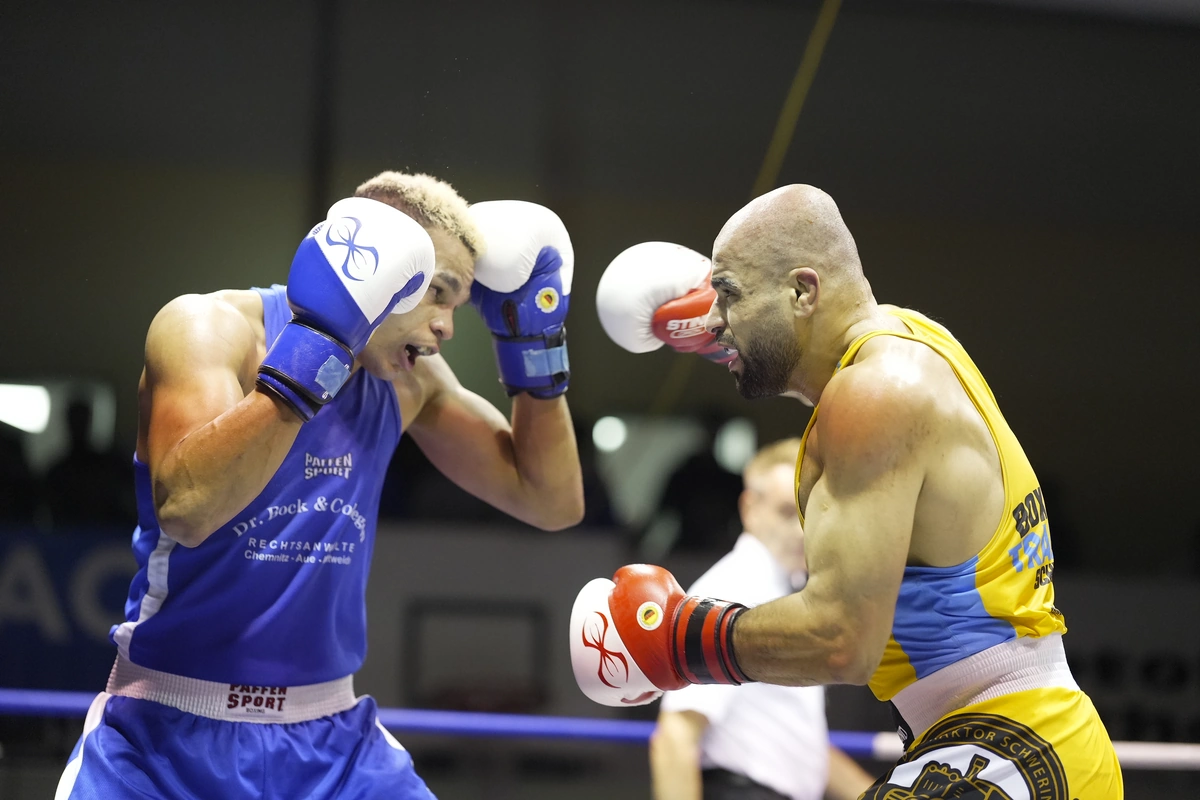 BC Traktor bändigt Box-Wölfe