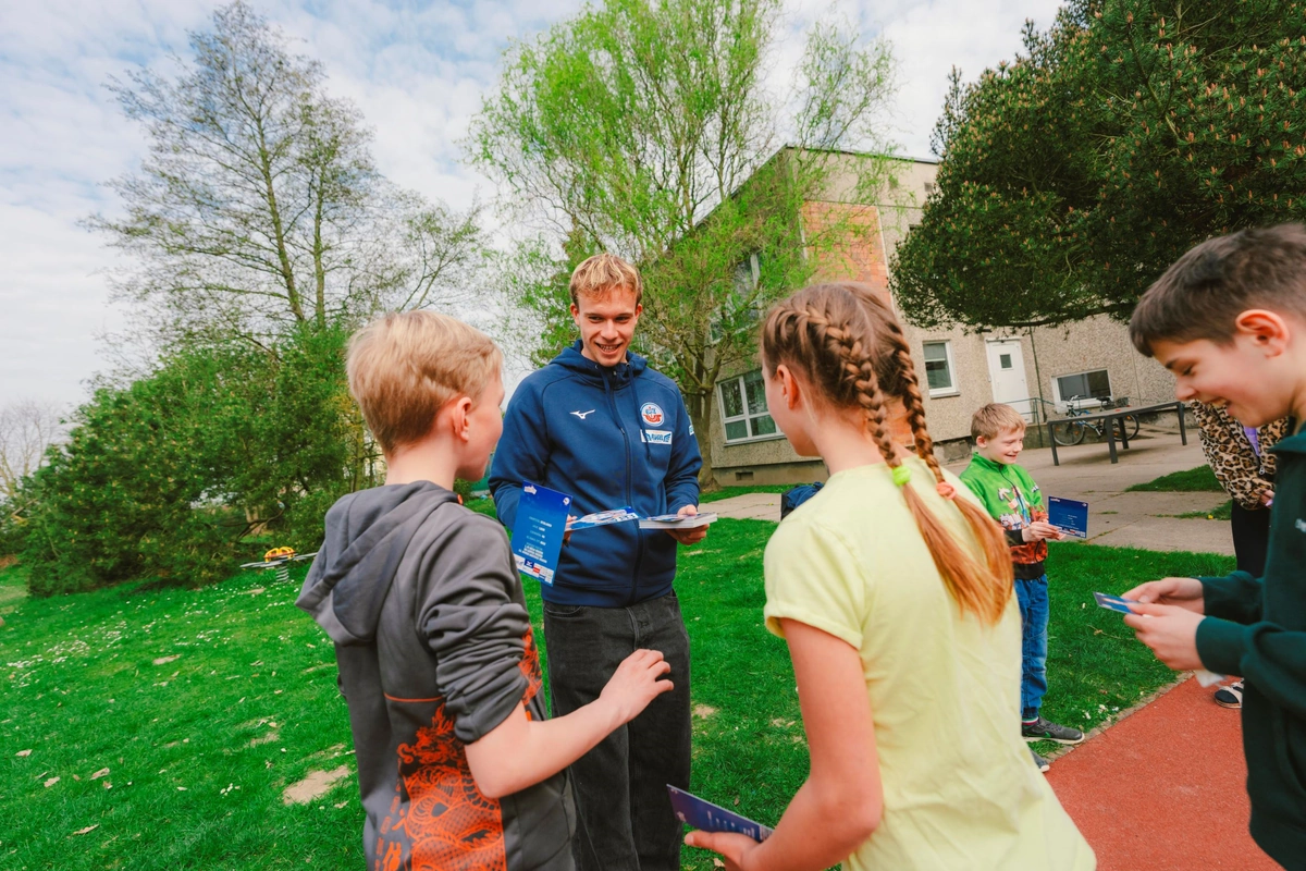 F.C. Hansa Rostock erfüllt Oster-Wünsche