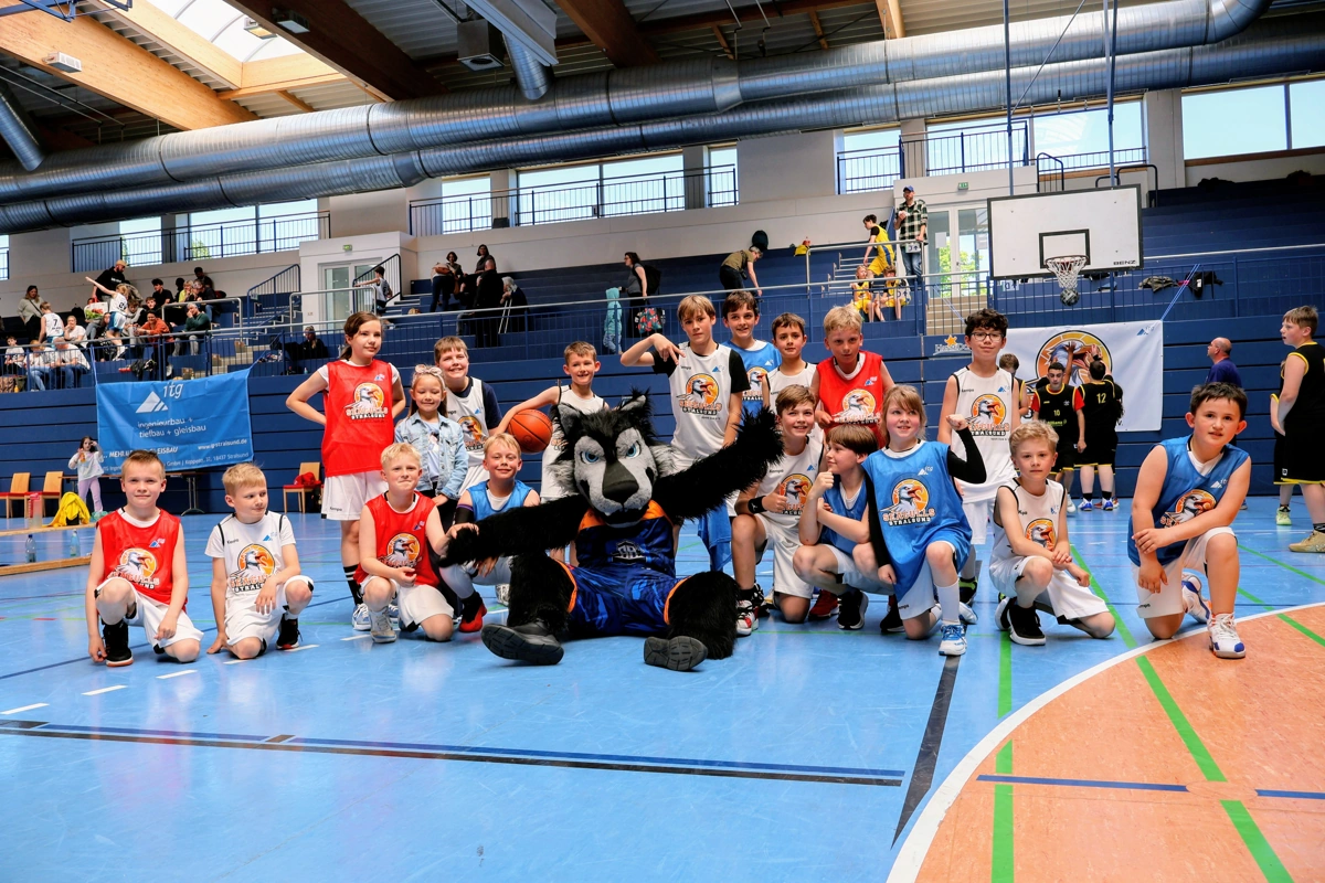 Ein Wolf und viele Geißlein