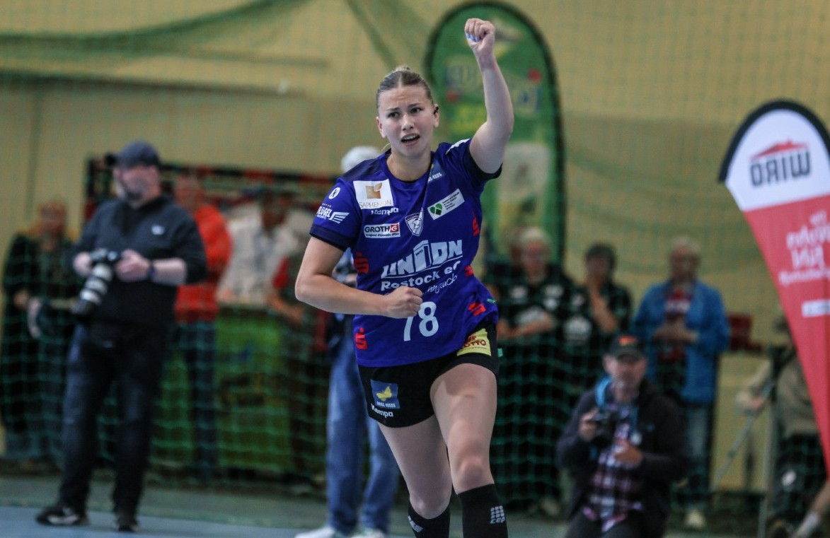 Ein Delfin für Deutschland