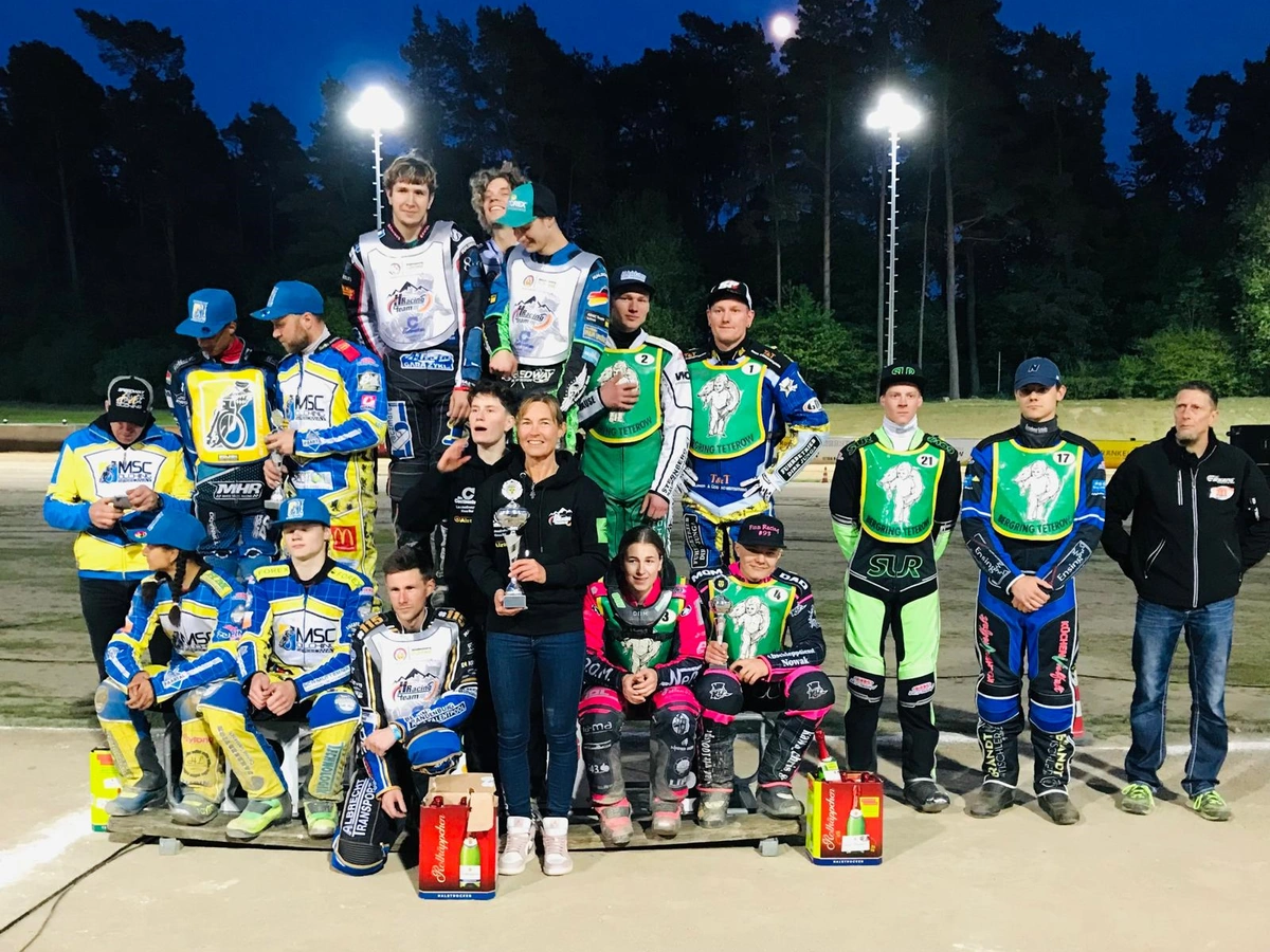 Teterower Hechte schaffen Podestplatz beim Bundesliga-Heimrennen