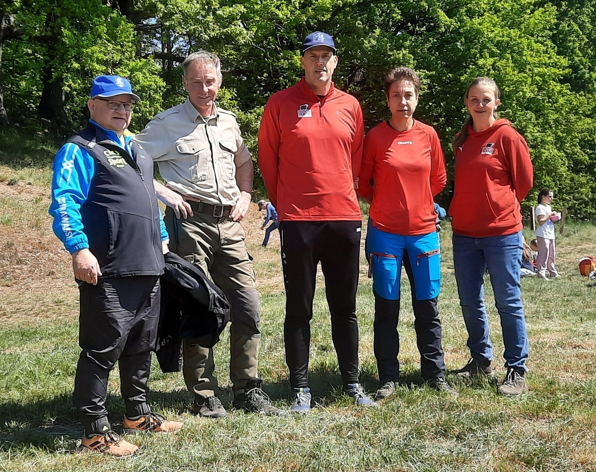 Sportler des SC Laage unterstützen landesweite Waldolympiade