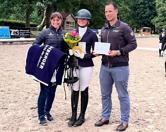 Mara Hartmann siegt im Finale NÜRNBERGER BURG-POKAL