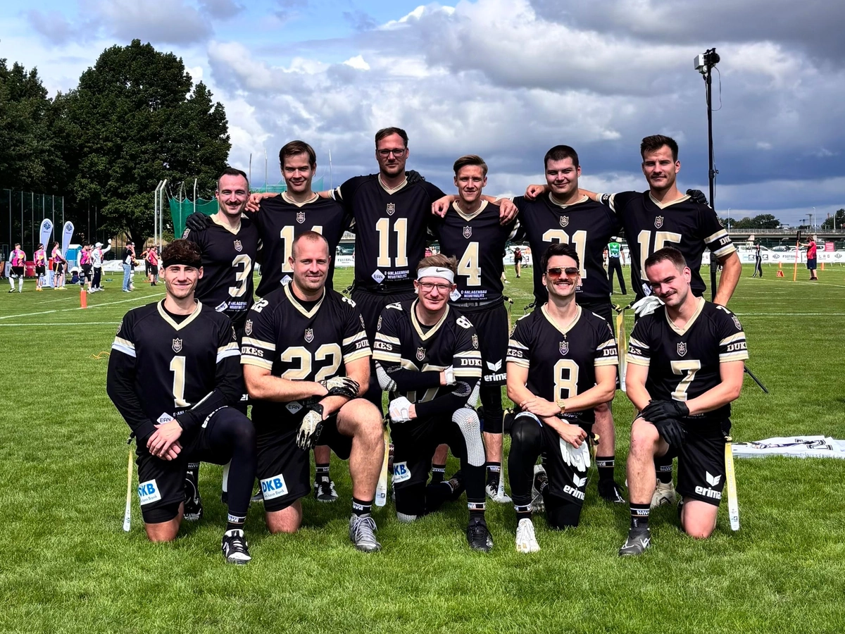 Strelitz Dukes erreichen 7. Platz beim Final 8 der DFFL in Dresden