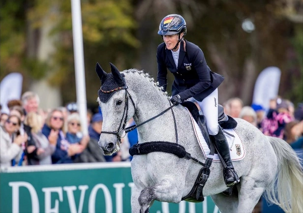 Europameisterin mit der Mannschaft: Malin Hansen-Hotopp reitet in England zu Gold