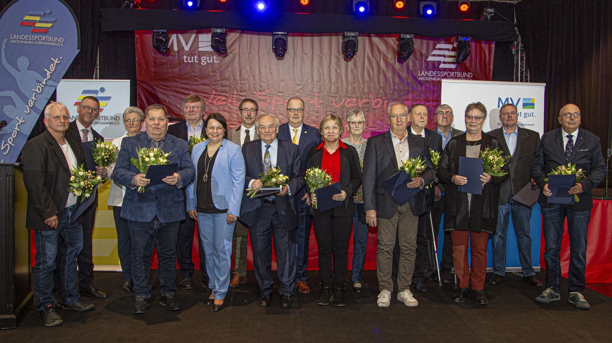 Jetzt Ehrenamtliche für eine Auszeichnung vorschlagen!