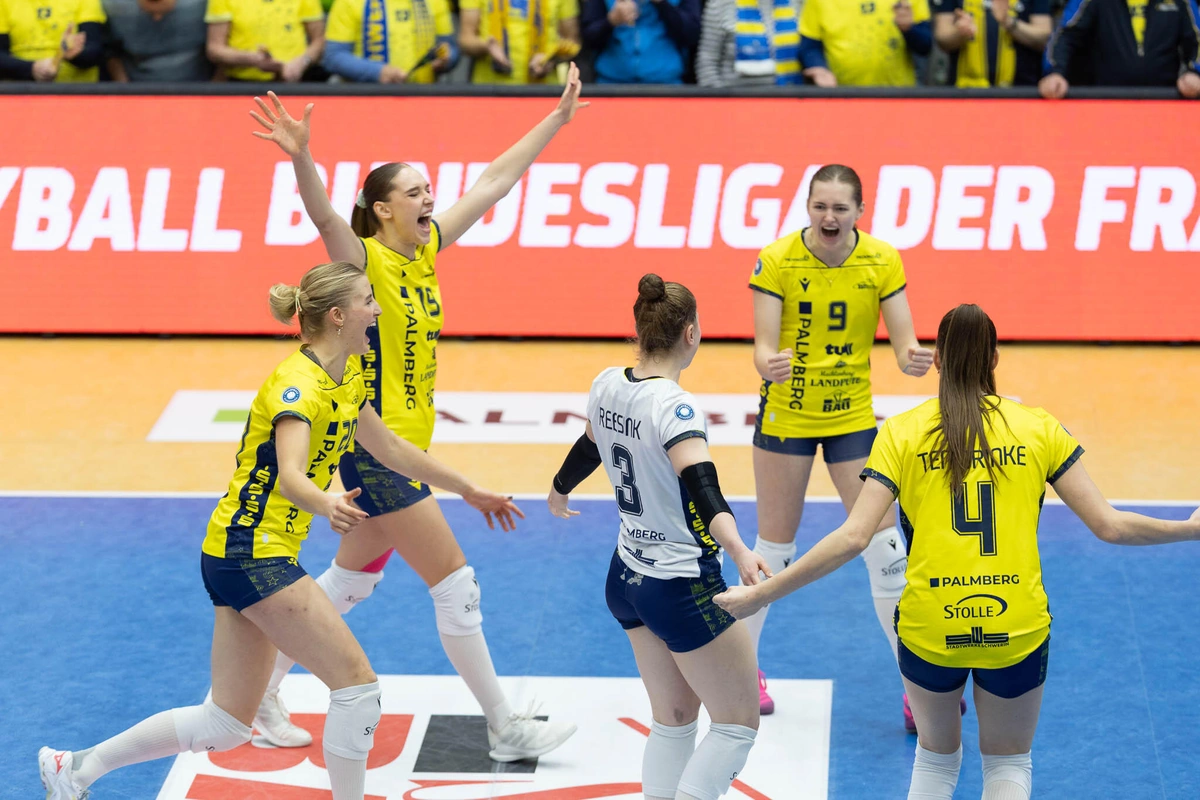 MV mit Doppelchance aufs Halbfinale: Schwerin und Stralsund greifen im DVV-Pokal an