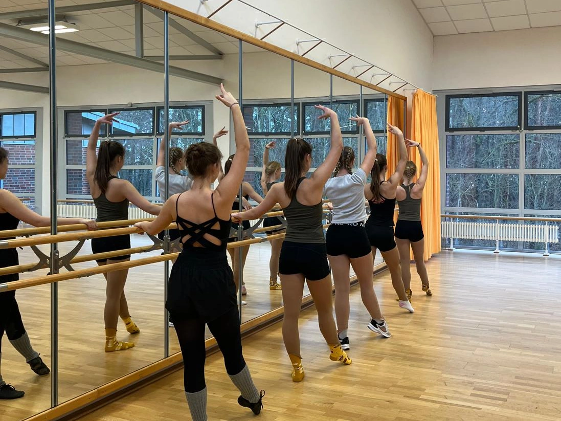 Erfolgreiches Trainingslager der Güstrower Rollkunstläuferinnen