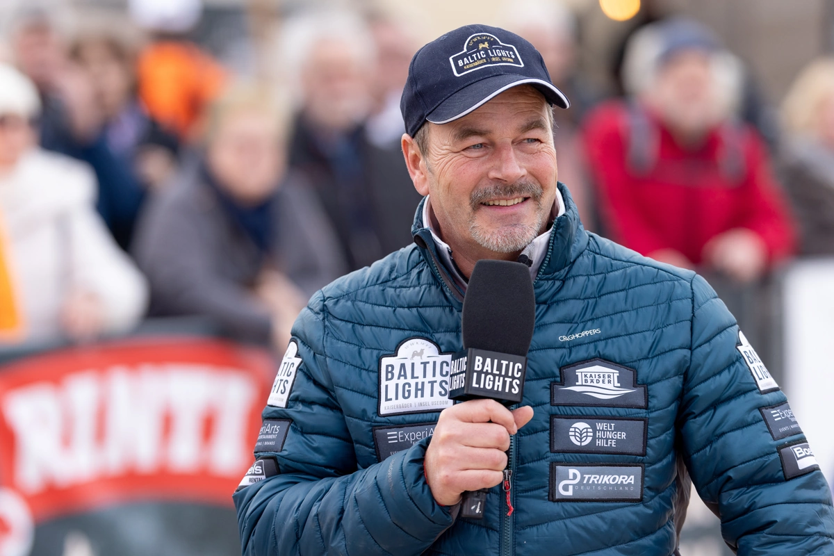 10 Jahre Schlittenhunde, Stars und Solidarität