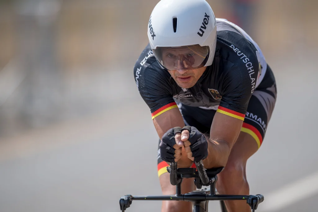 Michael Teuber rast zu seinem 19. WM-Gold