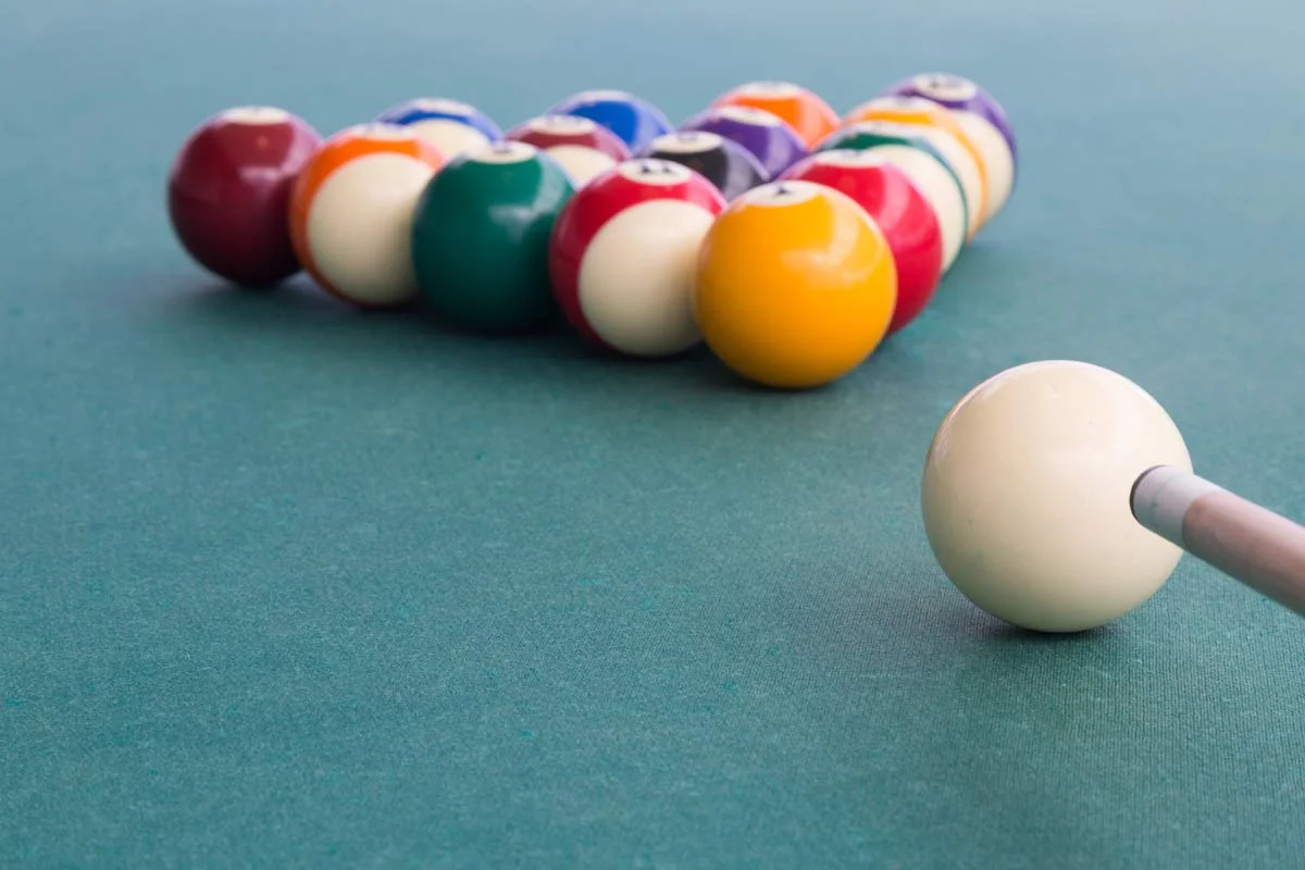 Eröffnung beim Billard