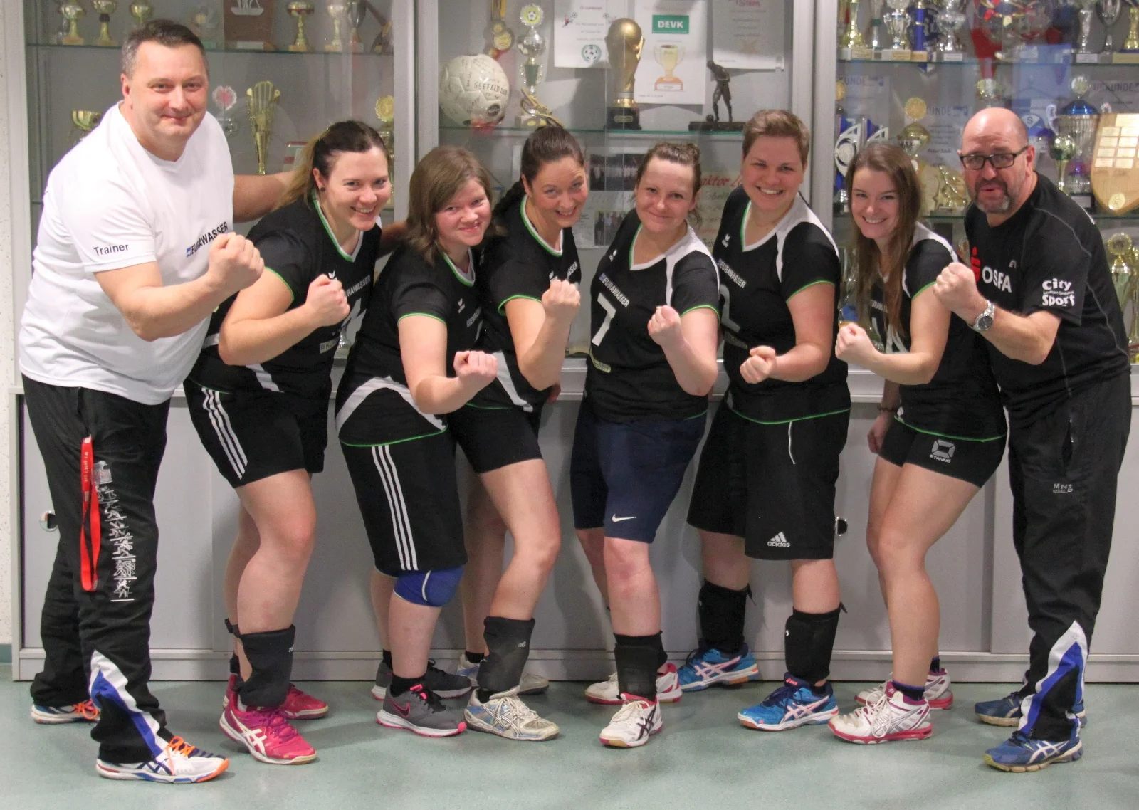 Spielerinnen: Jasmin, Jeanette, Line, Manu, Michi, Nadin, Nancy